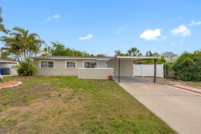 Picture of 5103 Town N Country Boulevard, Tampa FL 33615