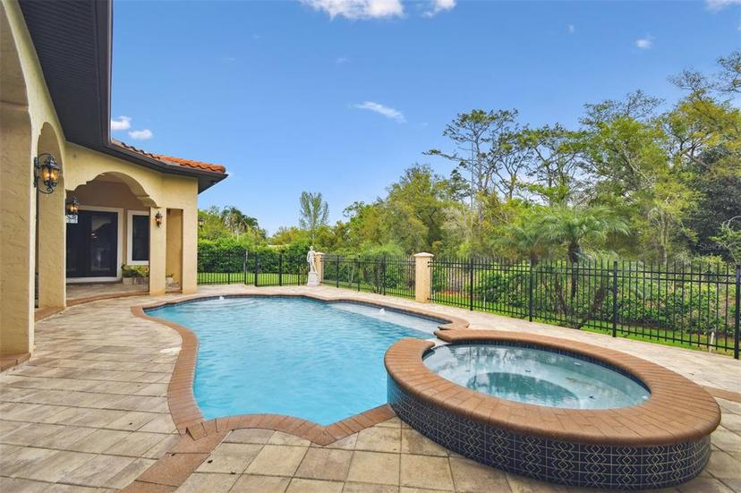 Picture of 17005 Madres De Avila, Tampa FL 33613
