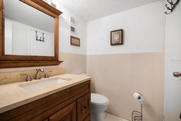 Picture of 935 N Halifax Avenue Unit 309, Daytona Beach, FL 32118