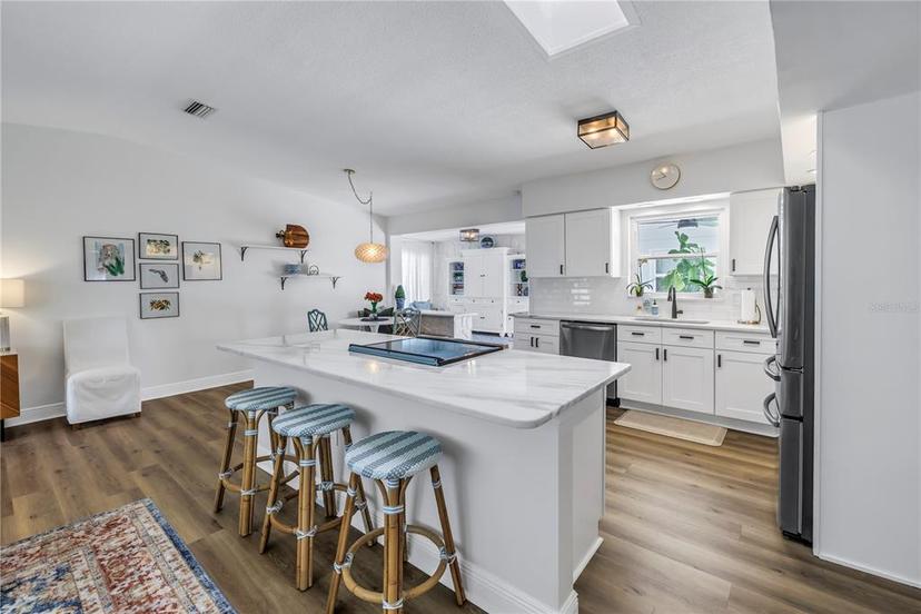 Picture of 1101 39Th Avenue Ne, St Petersburg FL 33703