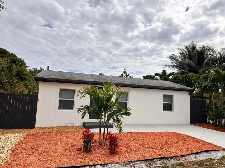 Picture of 1152 Sunset Rd, West Palm Beach, FL 33406