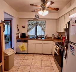 Picture of 604 Tradewinds Drive, Deltona, FL 32738