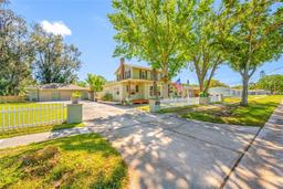 Picture of 8205 Overlook Place Ne, St Petersburg, FL 33702