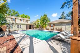 Picture of 8205 Overlook Place Ne, St Petersburg, FL 33702