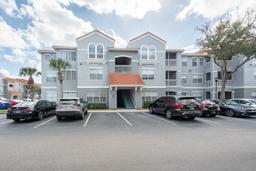 Picture of 18001 Richmond Place Drive Unit 1032, Tampa, FL 33647