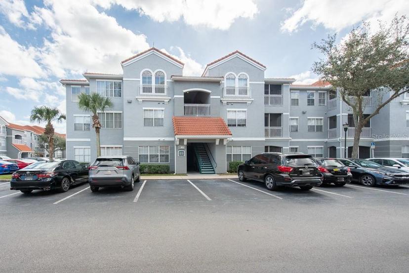 Picture of 18001 Richmond Place Drive Unit 1032, Tampa FL 33647