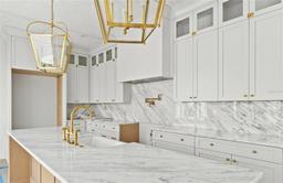 Picture of 321 12Th Avenue Ne, St Petersburg, FL 33701
