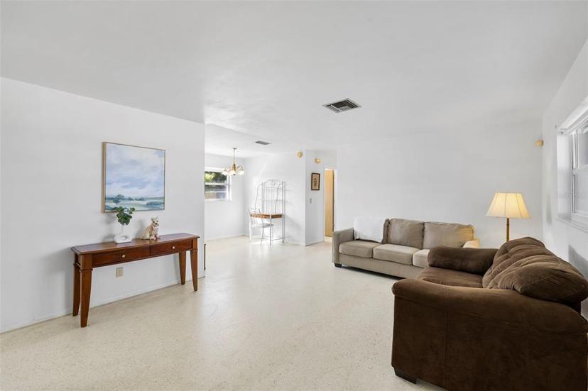 Picture of 2125 Greenbriar Boulevard, Clearwater FL 33763