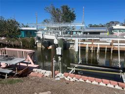 Picture of 2061 S Pine St, Englewood, FL 34224