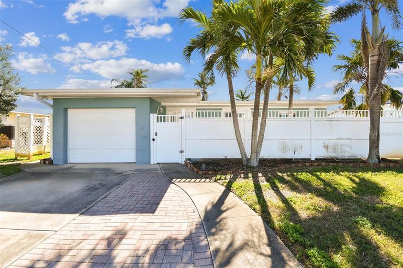 Picture of 730 Pruitt Dr, Madeira Beach FL 33708
