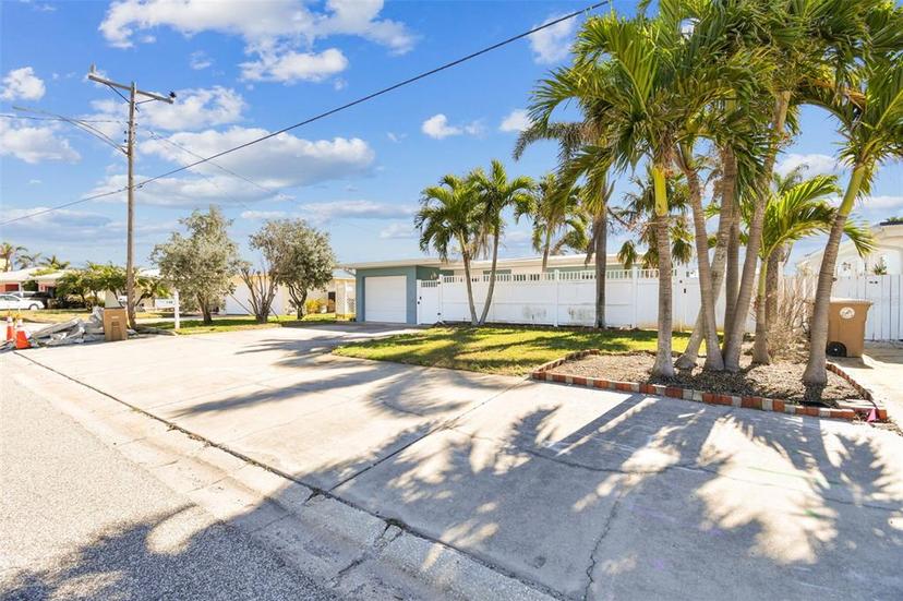 Picture of 730 Pruitt Dr, Madeira Beach FL 33708