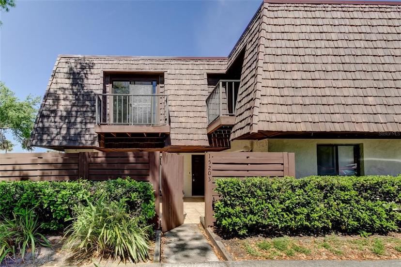 Picture of 15203 W Pond Woods Dr, Tampa FL 33618