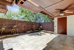 Picture of 15203 W Pond Woods Dr, Tampa, FL 33618