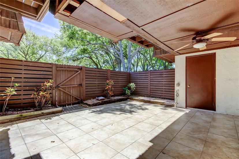 Picture of 15203 W Pond Woods Dr, Tampa FL 33618