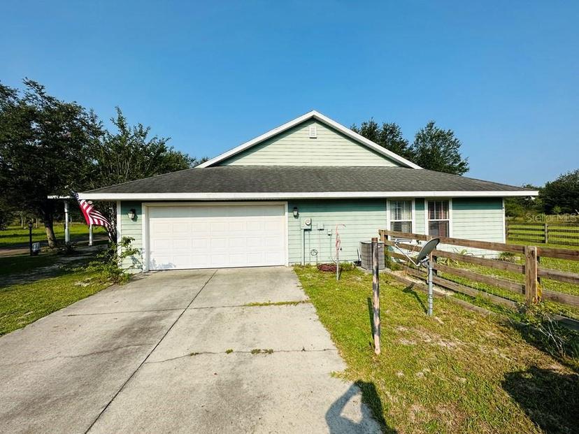 Picture of 3600 Frederick Avenue, Bell FL 32619
