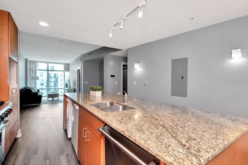 Picture of 1208 E Kennedy Boulevard Unit 612, Tampa FL 33602
