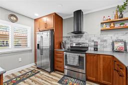 Picture of 19029 Us Highway 19 N Unit 27E, Clearwater, FL 33764