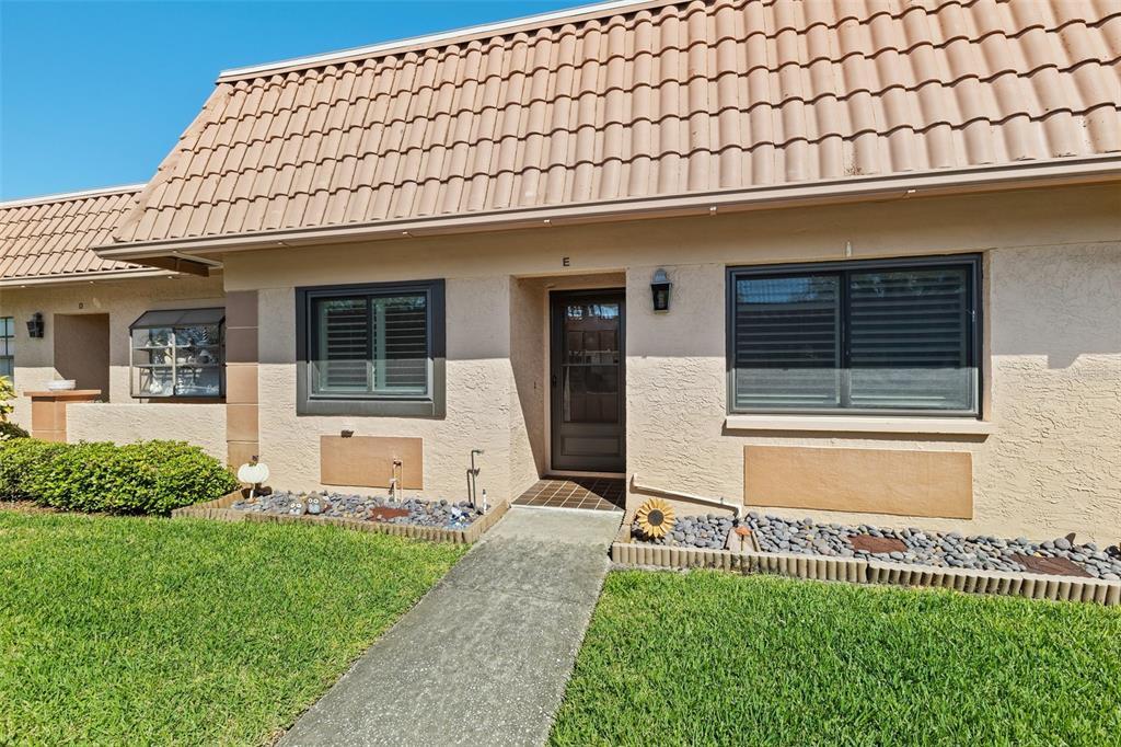 Picture of 19029 Us Highway 19 N Unit 27E, Clearwater, FL 33764