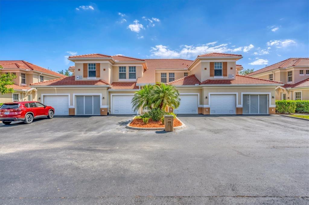Picture of 240 W End Drive Unit 312, Punta Gorda, FL 33950