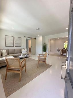Picture of 1051 Indian Beach Drive, Sarasota, FL 34234
