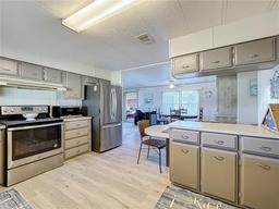 Picture of 1308 Mohawk Circle, Tavares, FL 32778