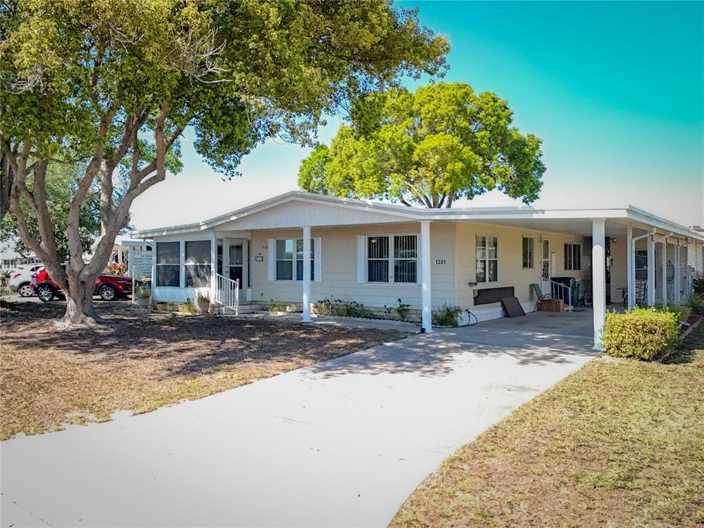 Picture of 1308 Mohawk Circle, Tavares, FL 32778