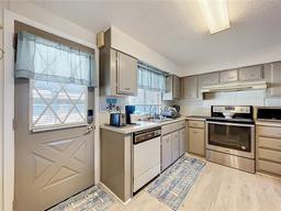 Picture of 1308 Mohawk Circle, Tavares, FL 32778