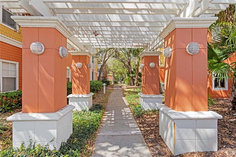 Picture of 4207 S Dale Mabry Highway Unit 4201, Tampa FL 33611