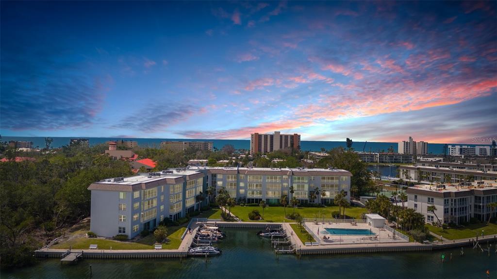 Picture of 600 Sutton Place Unit 101B, Longboat Key, FL 34228