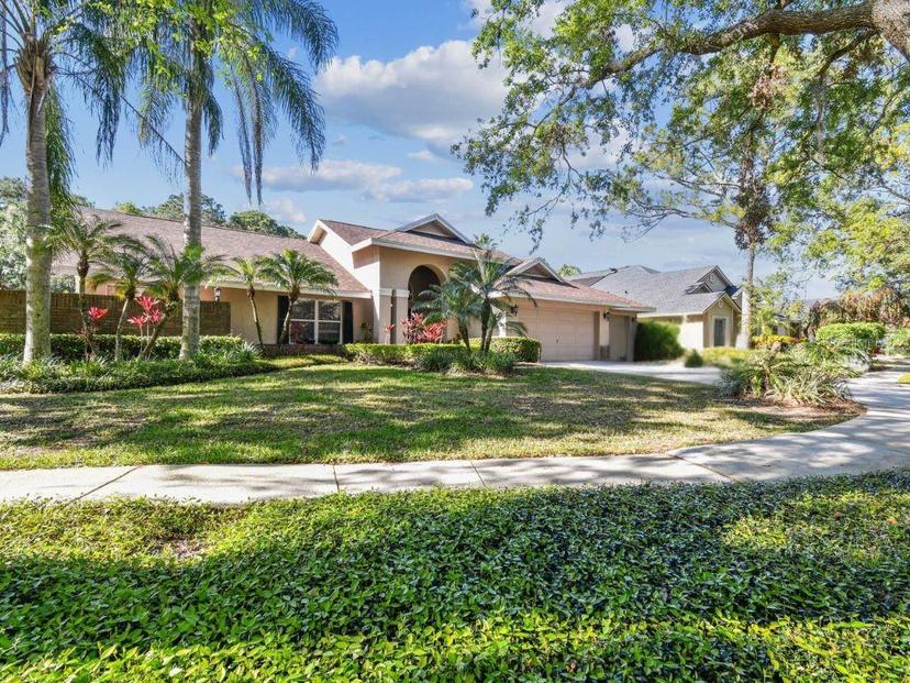 Picture of 8726 Tantallon Circle, Tampa FL 33647