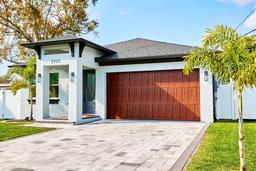 Picture of 2925 W Dewey Street, Tampa, FL 33607