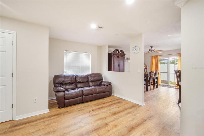 Picture of 8012 Savannah Sunset Lane, Tampa FL 33615