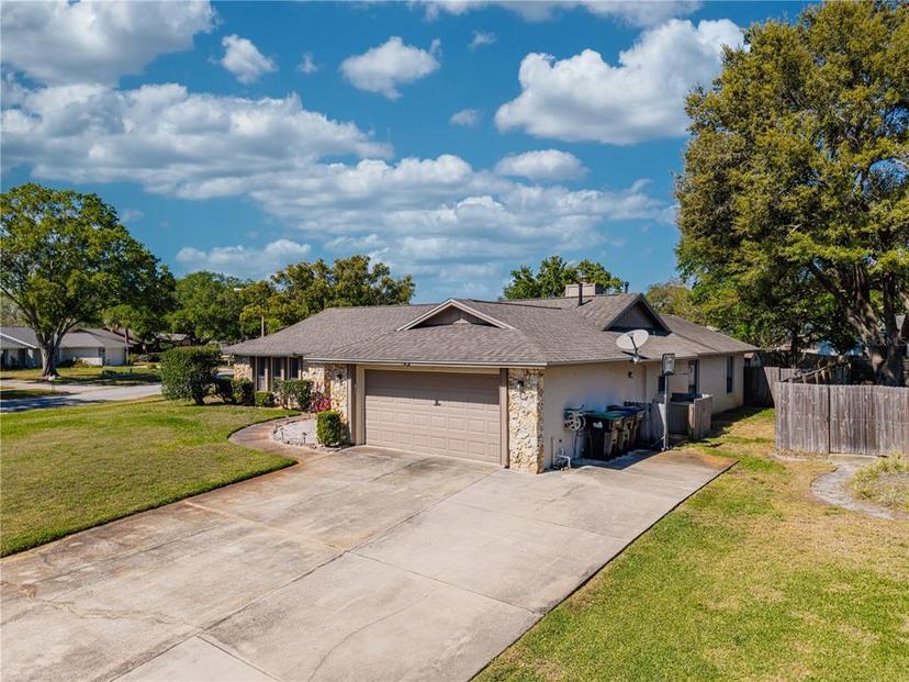 Picture of 9501 Holbrook Drive, Orlando FL 32817