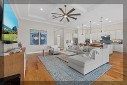 Picture of 8016 Grande Shores Drive, Sarasota, FL 34240
