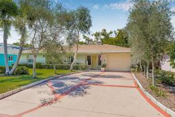 Picture of 762 Marjon Avenue, Dunedin, FL 34698