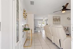 Picture of 825 Keats Avenue, Orlando, FL 32809