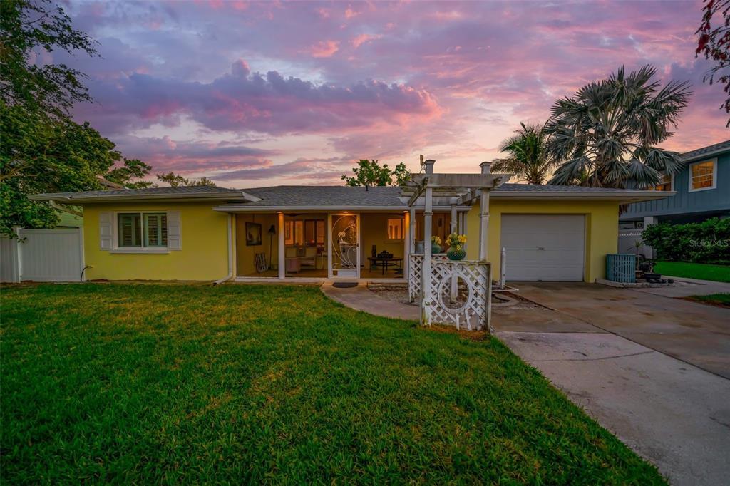 Picture of 3167 Bay Ln, Clearwater, FL 33759