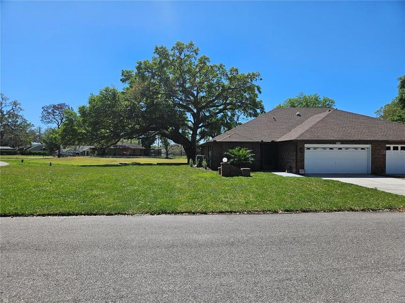 Picture of 6533 Brentwood Drive, Zephyrhills FL 33542