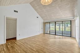 Picture of 1236 Villa Lane Unit 143, Apopka, FL 32712