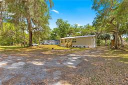 Picture of 2298 Cr 423, Lake Panasoffkee, FL 33538