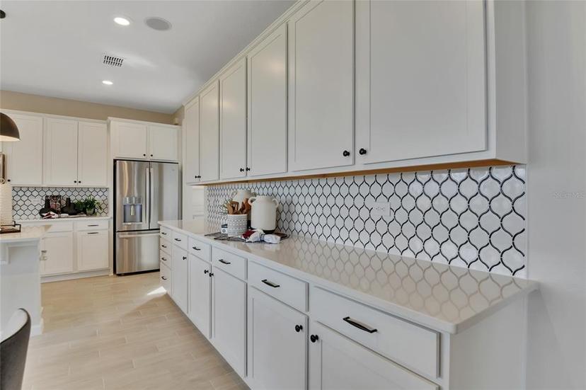 Picture of 1130 Olivine Avenue, Dundee FL 33838