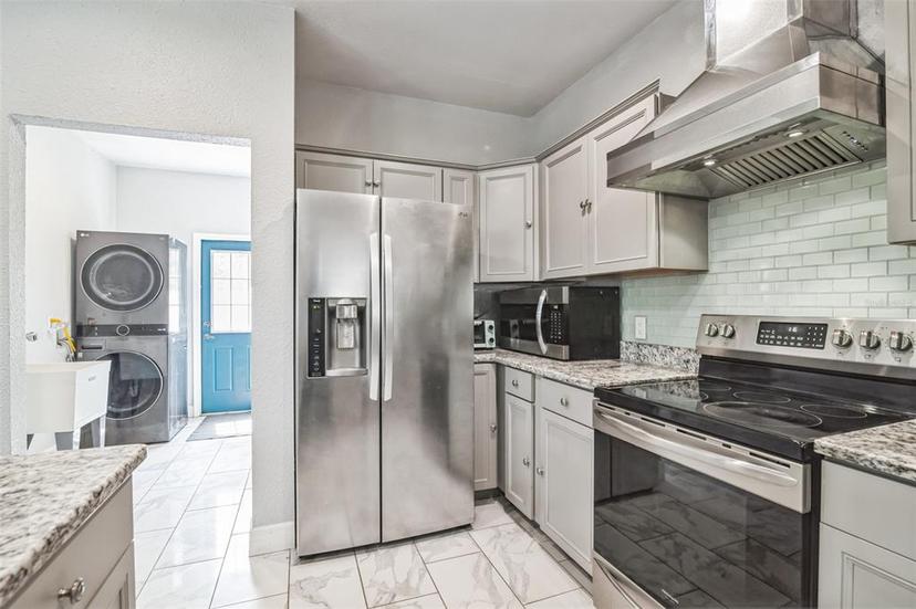 Picture of 404 NW 5Th Street, Micanopy FL 32667