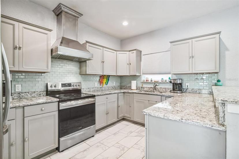 Picture of 404 NW 5Th Street, Micanopy FL 32667