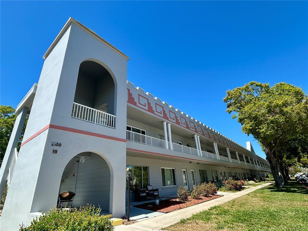Picture of 2100 World Parkway Boulevard Unit 50, Clearwater, FL 33763