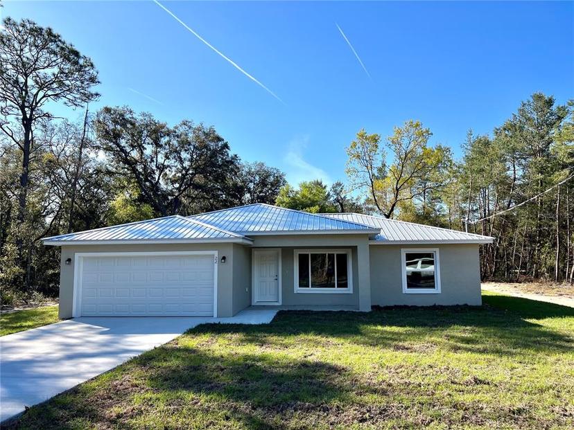 Picture of 22 Fisher Way Pass, Ocklawaha FL 32179