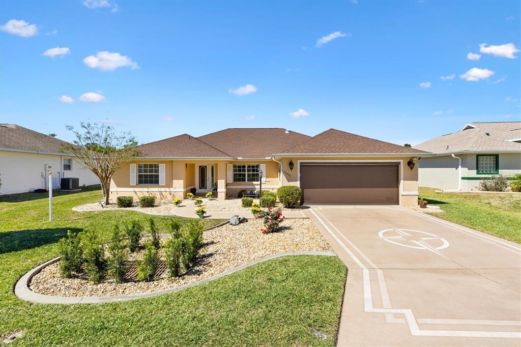 Picture of 17472 SE 112Th Court, Summerfield, FL 34491