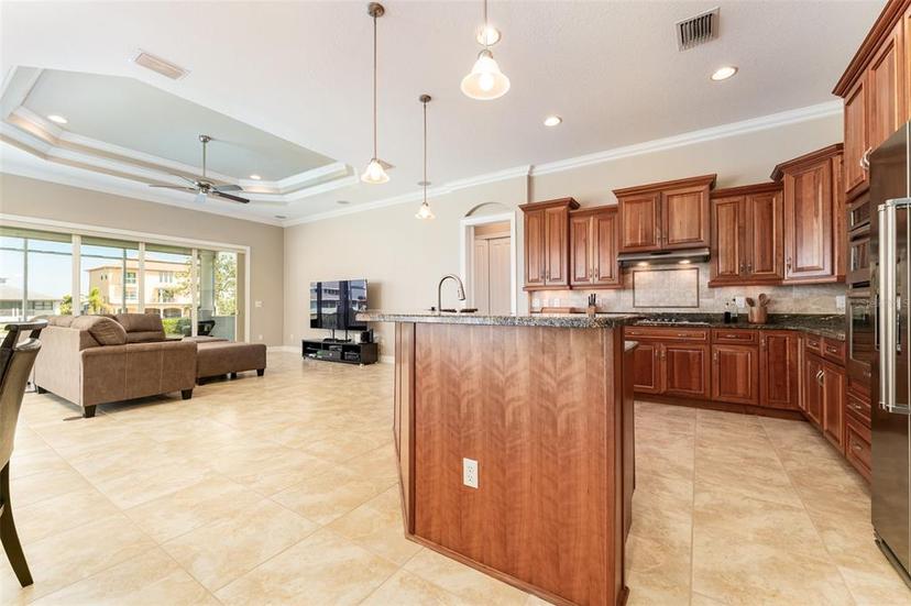 Picture of 819 Birdie Way, Apollo Beach FL 33572