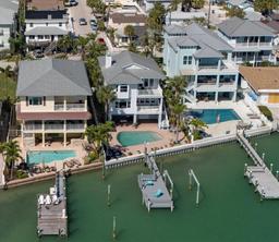 Picture of 8685 E Bay Drive, Treasure Island, FL 33706