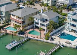 Picture of 8685 E Bay Drive, Treasure Island, FL 33706