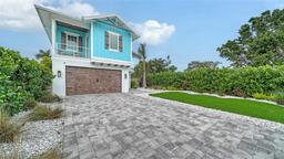Picture of 5930 Briarwood Avenue, Sarasota, FL 34231